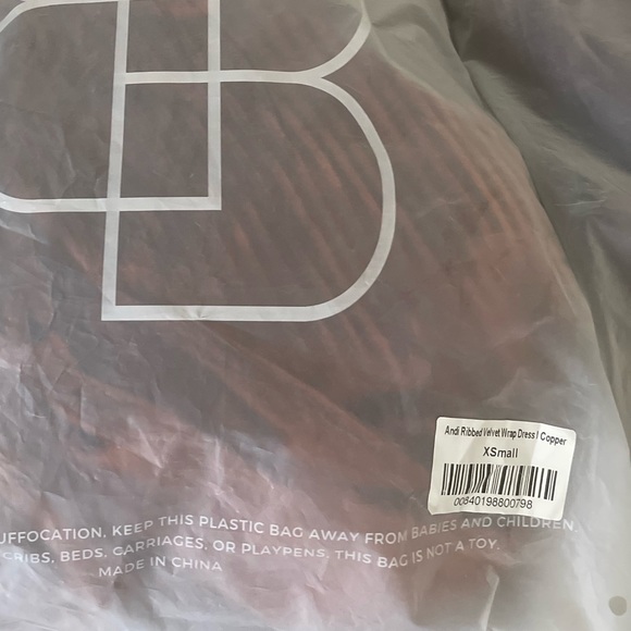 Bltiv Botn Ribbed Velvet Wrap Dress - Picture 3 of 4